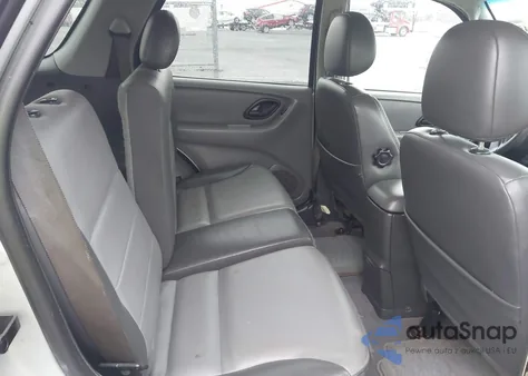 2003 Ford Escape Xlt from USA, damaged, VIN 1FMYU93113KD47809